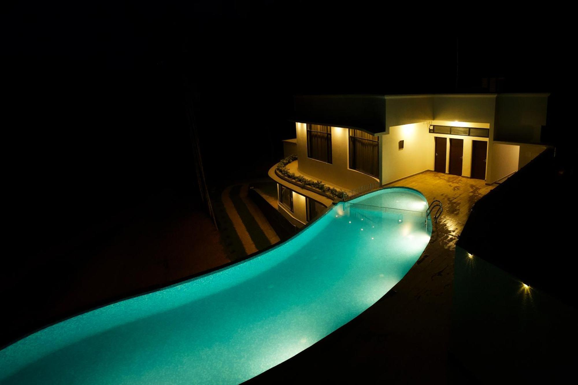 Serene Aqua Hills Kozhikode Hotel Mennanyam Екстериор снимка