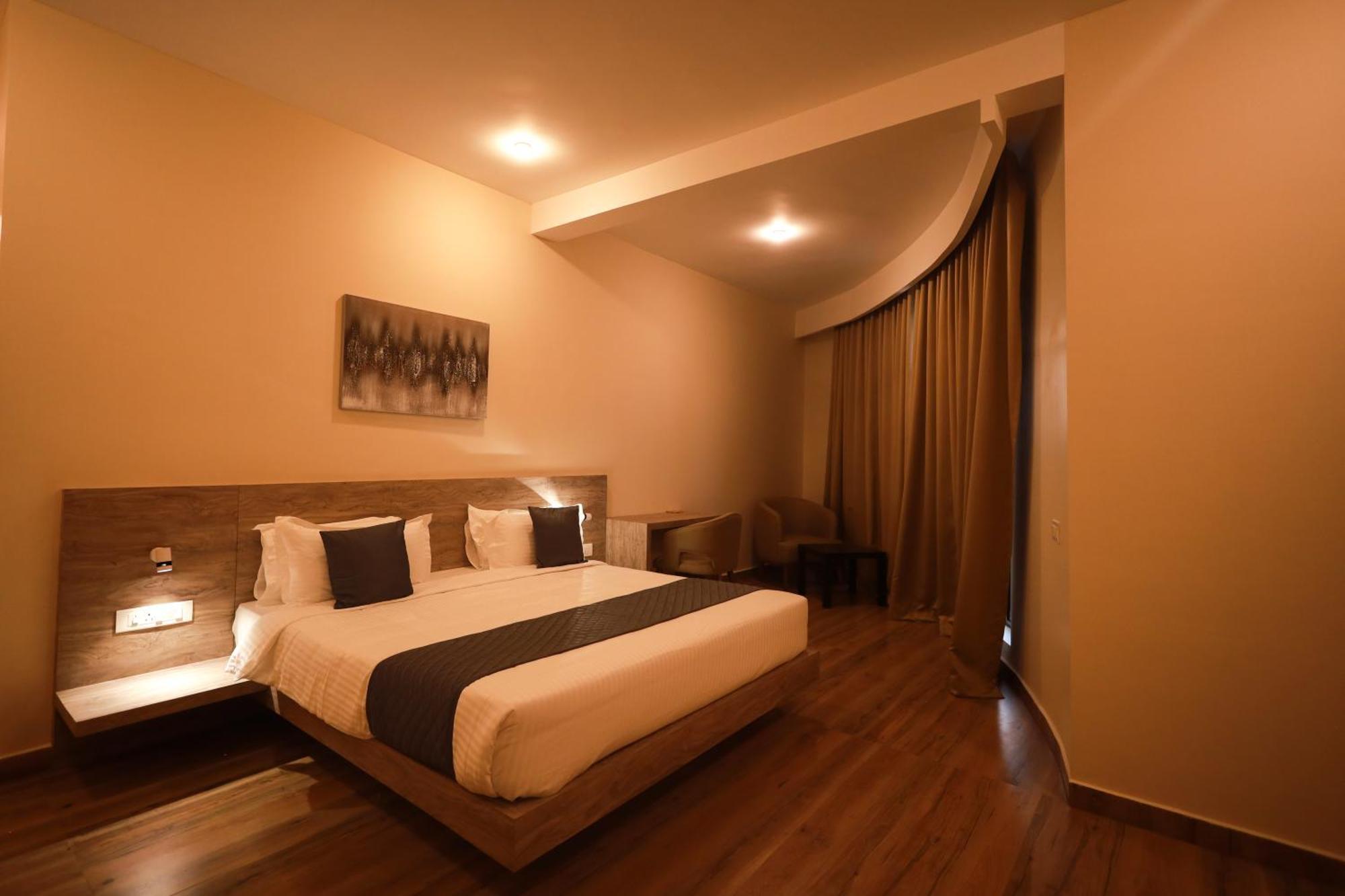 Serene Aqua Hills Kozhikode Hotel Mennanyam Екстериор снимка